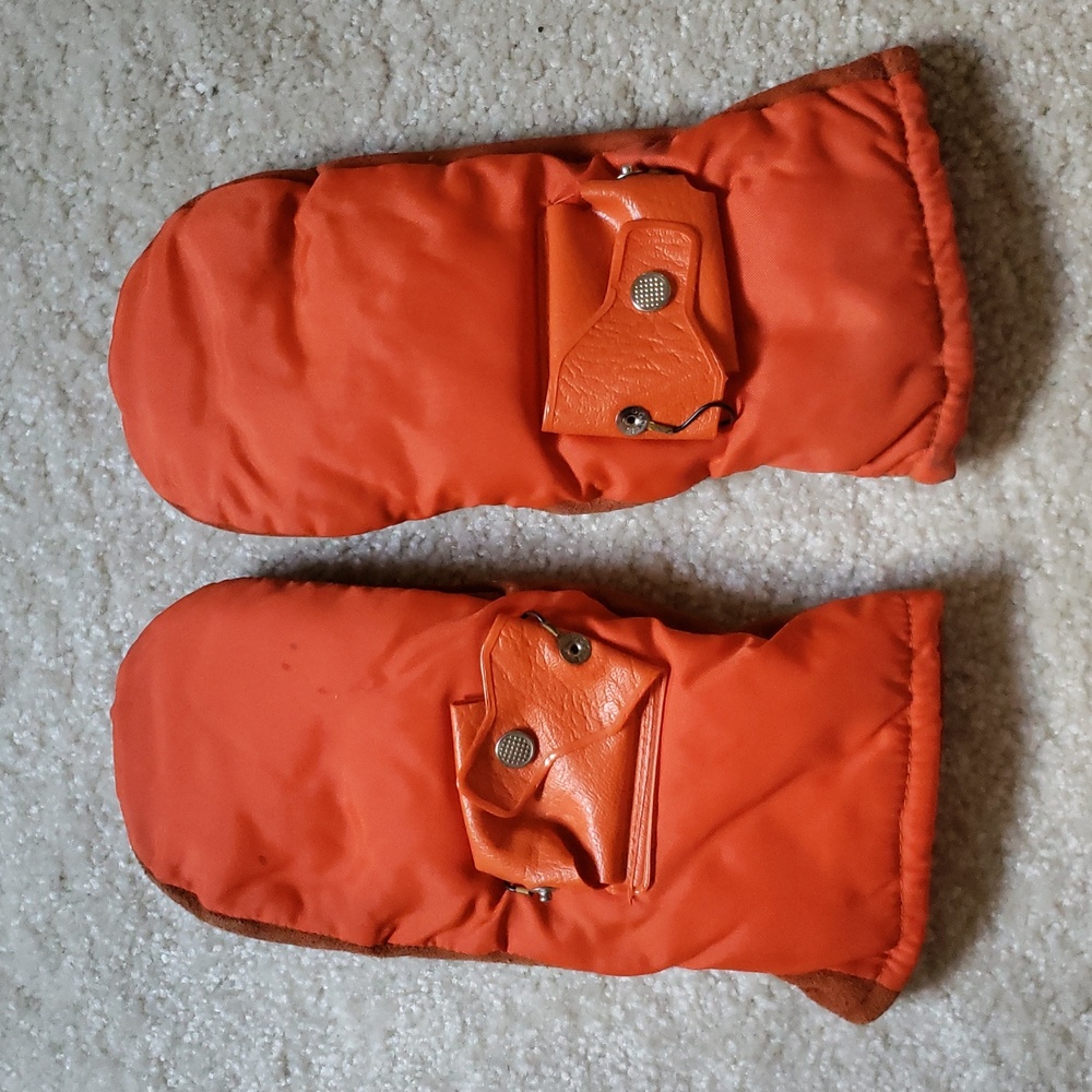 Vintage Lectra Mits battery warming mittens with opening for finger Orange Suede